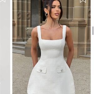 Chic White Sleeveless Mini Dress